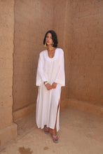 Charger l'image dans la galerie, ROBE EN LIN MANCHES LONGUES- ULYSSE BLANCHE