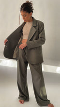 Charger l'image dans la galerie, BLAZER OVERSIZED - "DEEP MATCHA"
