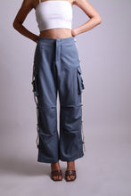Charger l'image dans la galerie, MAISON BEIGE PANTALON CARGO "BLEU"