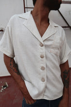 Charger l'image dans la galerie, CHEMISETTE EN LIN UNISEXE - "ECRU"
