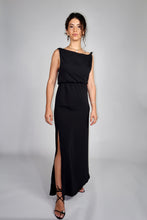 Charger l'image dans la galerie, ROBE EN CREPE DE SOIE NOIRE- "SANTORINA"