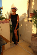 Charger l'image dans la galerie, ROBE EN CREPE DE SOIE NOIRE- "SANTORINA"