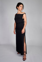 Charger l'image dans la galerie, ROBE EN CREPE DE SOIE NOIRE- "SANTORINA"