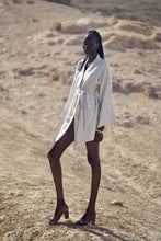 Charger l'image dans la galerie, MAISON BEIGE LINEN KIMONO "KARMA" - MAISON BEIGE