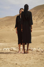 Charger l'image dans la galerie, MAISON BEIGE SILK DRESS "BELEM" - MAISON BEIGE MAISON BEIGE MAISON BEIGE Mode éthique et éco responsable, mode responsable, blazer oversize, robe en soi, robe dos nu, jupe en soi, chemise en soi, manteau en laine, marque française, made in france, fabriqué en france, marque éco responsable, marque éthique, robe dos nu, robe longue, robe maxi, robe en soie