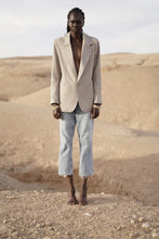 Charger l'image dans la galerie, MAISON BEIGE OVERSIZED DAD BLAZER "AZALEE" - MAISON BEIGE MAISON BEIGE Mode éthique et éco responsable, mode responsable, blazer oversize, robe en soi, robe dos nu, jupe en soi, chemise en soi, manteau en laine, marque française, made in france, fabriqué en france, marque éco responsable, marque éthique, blazer 100% laine
