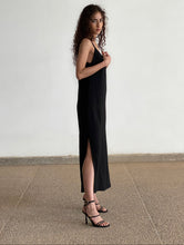 Charger l'image dans la galerie, MAISON BEIGE Mode éthique et éco responsable, mode responsable, blazer oversize, robe en soi, robe dos nu, jupe en soi, chemise en soi, manteau en laine, marque française, made in france, fabriqué en france, marque éco responsable, marque éthique, robe en soie, robe dos nu, robe sexy