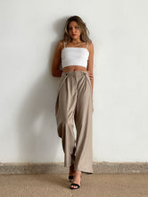 Charger l'image dans la galerie, MAISON BEIGE Mode éthique et éco responsable, mode responsable, blazer oversize, robe en soi, robe dos nu, jupe en soi, chemise en soi, manteau en laine, marque française, made in france, fabriqué en france, marque éco responsable, marque éthique, pantalon ajustable beige