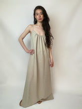 Charger l'image dans la galerie, MAISON BEIGE PARIS - MAISON BEIGE Mode éthique et éco responsable, mode responsable, blazer oversize, robe en soi, robe dos nu, jupe en soi, chemise en soi, manteau en laine, marque française, made in france, fabriqué en france, marque éco responsable, marque éthique, robe dos nu, robe longue, robe maxi, robe en lin