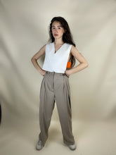 Charger l'image dans la galerie, MAISON BEIGE TOP "NAYA"