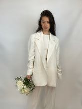 Charger l'image dans la galerie, MAISON BEIGE Mode éthique et éco responsable, mode responsable, blazer oversize, robe en soi, robe dos nu, jupe en soi, chemise en soi, manteau en laine, marque française, made in france, fabriqué en france, marque éco responsable, marque éthique, blazer 100% laine