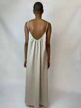 Charger l'image dans la galerie, MAISON BEIGE PARIS - MAISON BEIGE Mode éthique et éco responsable, mode responsable, blazer oversize, robe en soi, robe dos nu, jupe en soi, chemise en soi, manteau en laine, marque française, made in france, fabriqué en france, marque éco responsable, marque éthique, robe dos nu, robe longue, robe maxi, robe en lin