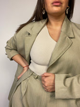 Charger l'image dans la galerie, BLAZER OVERSIZED VERT SAUGE - "SAJE"