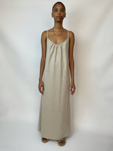 Charger l'image dans la galerie, MAISON BEIGE PARIS - MAISON BEIGE Mode éthique et éco responsable, mode responsable, blazer oversize, robe en soi, robe dos nu, jupe en soi, chemise en soi, manteau en laine, marque française, made in france, fabriqué en france, marque éco responsable, marque éthique, robe dos nu, robe longue, robe maxi, robe en lin