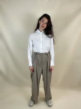 Charger l'image dans la galerie, MAISON BEIGE Mode éthique et éco responsable, mode responsable, blazer oversize, robe en soi, robe dos nu, jupe en soi, chemise en soi, manteau en laine, marque française, made in france, fabriqué en france, marque éco responsable, marque éthique, pantalon ajustable beige
