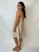 Charger l'image dans la galerie, MAISON BEIGE PARIS - MAISON BEIGE Mode éthique et éco responsable, mode responsable, blazer oversize, robe en soi, robe dos nu, jupe en soi, chemise en soi, manteau en laine, marque française, made in france, fabriqué en france, marque éco responsable, marque éthique, robe mini, robe dos nu, robe en lin